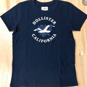 NWT Blue California logo Hollister Tee!!